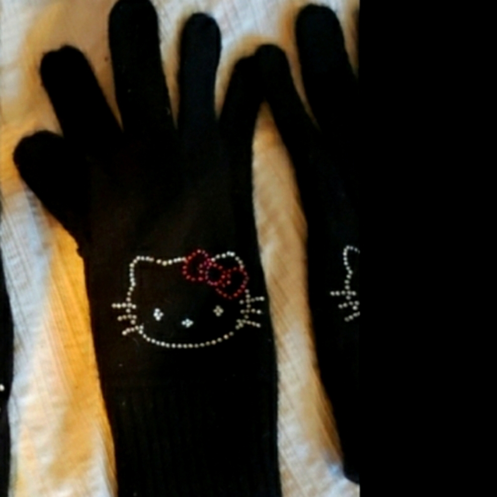 Pair of new (never use) Hello Kitty Couture Gloves for Niemans.